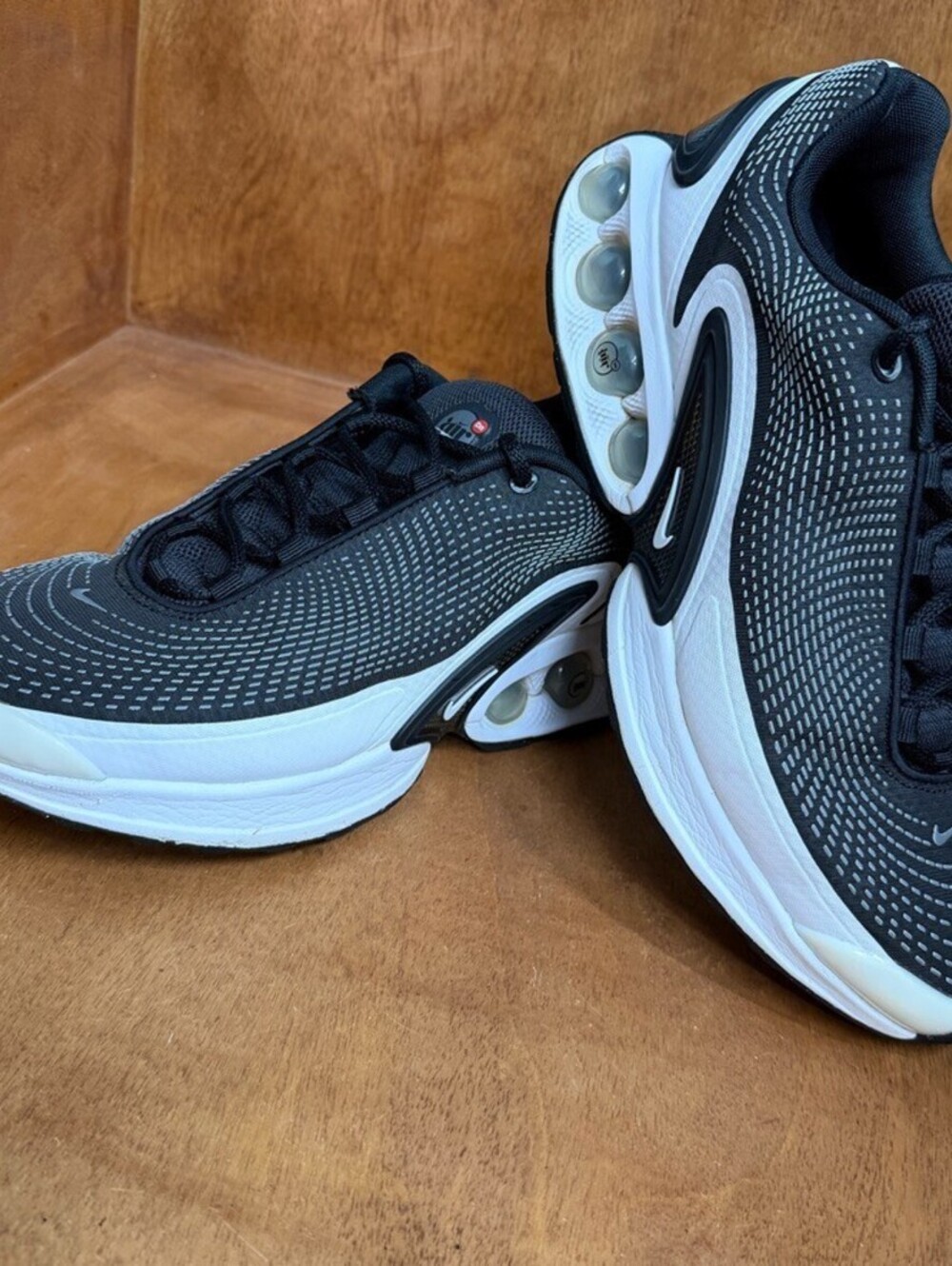 Nike Air Max DN Shoes Mens Size 11.5 Black White Cool Gray Sneakers DV3337-003